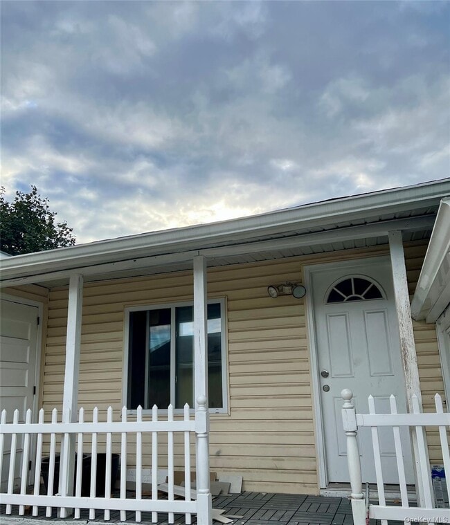 property at 32 Wellington St