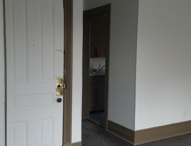 878 Prospect Ave, Unit Front Upper in Buffalo, NY - Foto de edificio - Building Photo