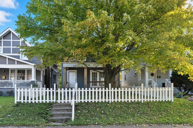 property at 904 Studer Ave