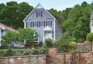 1593 Centre St, Unit 1 in Boston, MA - Building Photo