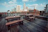 Water Street in Cleveland, OH - Foto de edificio - Building Photo