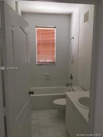 2925 SE 16th Ave-Unit -100 in Homestead, FL - Foto de edificio - Building Photo