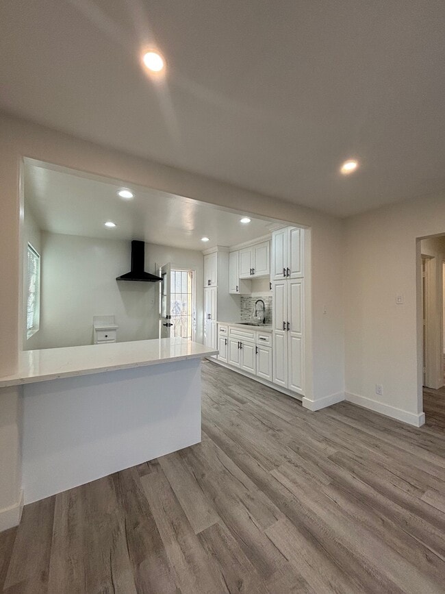 property at 5848 Gardenia Ave