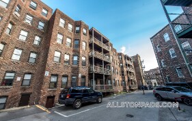 1137 Commonwealth Ave in Boston, MA - Foto de edificio - Building Photo