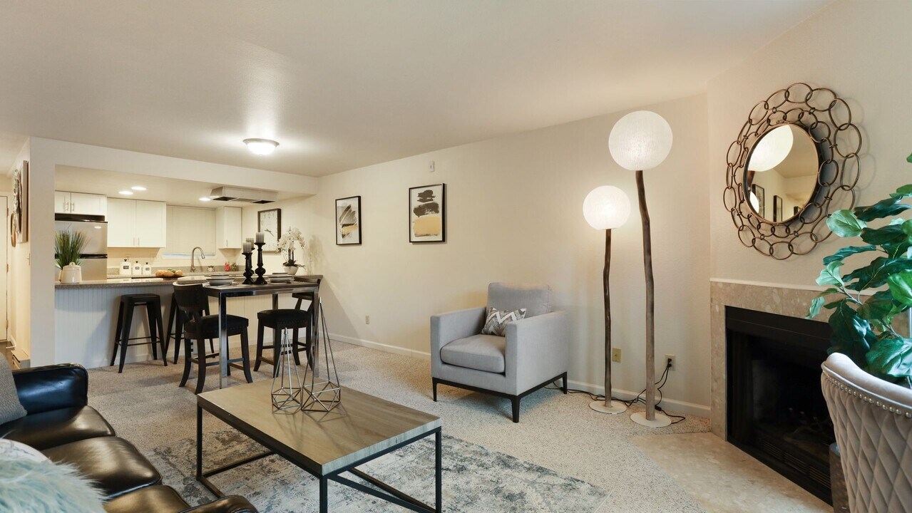 9350 Redmond - Woodinville Rd NE-Unit -Apt. B115 in Redmond, WA - Building Photo