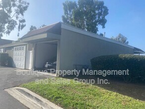 23331 Caminito Telmo in Laguna Hills, CA - Building Photo - Building Photo