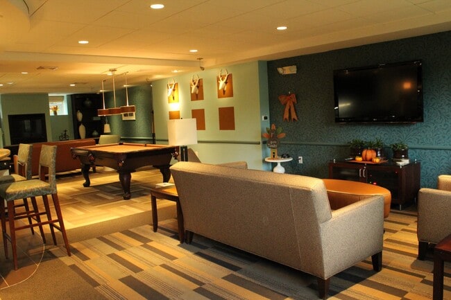 11 Camelot Ct in Boston, MA - Foto de edificio - Building Photo