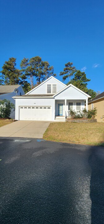 104 Landing Trail in Kitty Hawk, NC - Building Photo