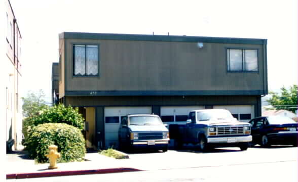 477 Baden Ave in South San Francisco, CA - Foto de edificio