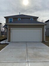 21363 W 215th Pl in Spring Hill, KS - Building Photo - Building Photo