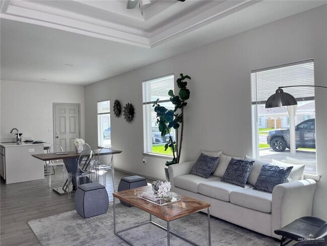 9 W Sucre Dr in Edinburg, TX - Building Photo - Building Photo