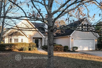 811 Tucker Trail in Loganville, GA - Foto de edificio - Building Photo