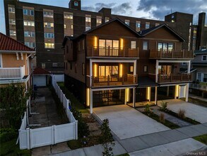 622 W Penn St in Long Beach, NY - Building Photo - Building Photo