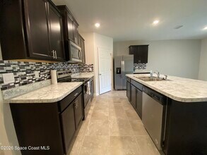 980 Degroodt Rd SW in Palm Bay, FL - Building Photo - Building Photo