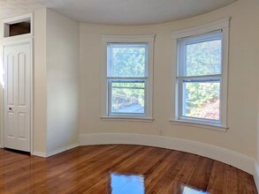 14 Sanborn Ave, Unit 3 in Somerville, MA - Building Photo - Building Photo