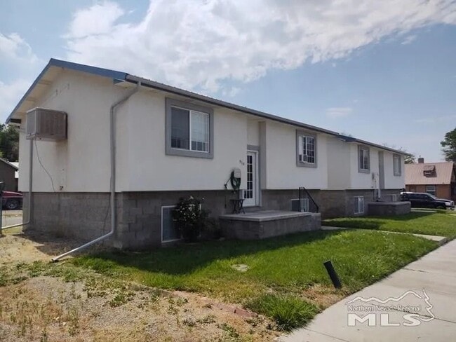 property at 900 Lay St