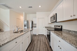 13530 Kinsman Road in Houston, TX - Foto de edificio - Building Photo