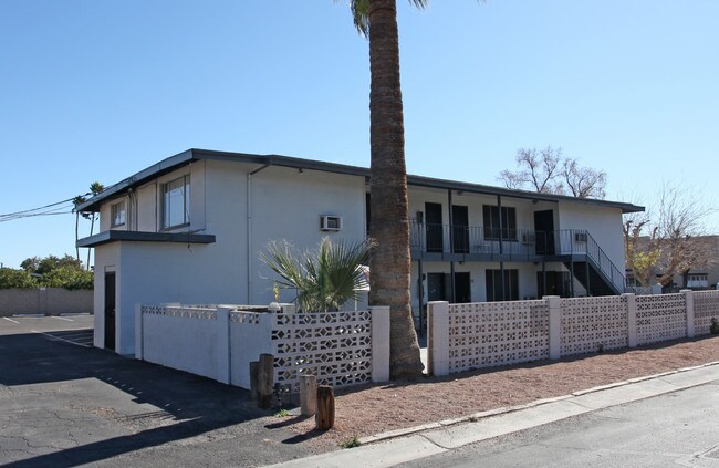 The Manor Apt. Homes in Scottsdale, AZ - Foto de edificio - Building Photo