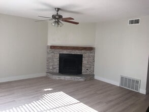4747 N Woodrow Ave in Fresno, CA - Building Photo - Building Photo