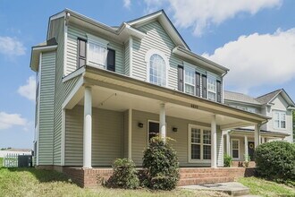 6833 Tanners Creek Dr in Huntersville, NC - Building Photo - Building Photo