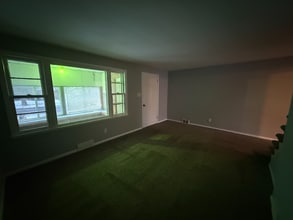 6018 Devlin Ave in Niagara Falls, NY - Building Photo - Building Photo