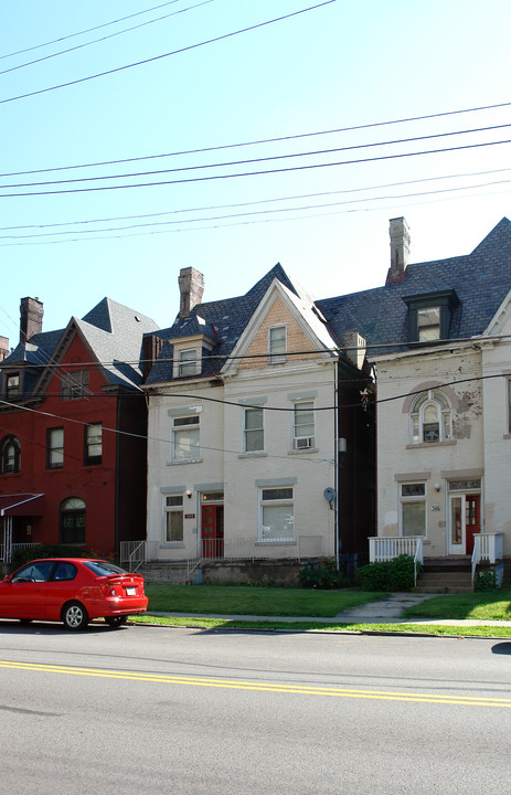 348 N Craig St in Pittsburgh, PA - Building Photo