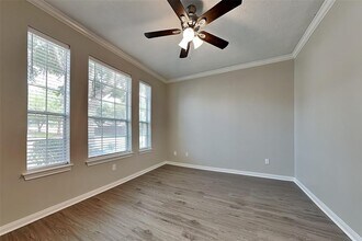 10626 White Bridge Ln in Sugar Land, TX - Building Photo - Building Photo