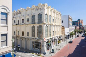 71 Wentworth St in Charleston, SC - Building Photo - Building Photo