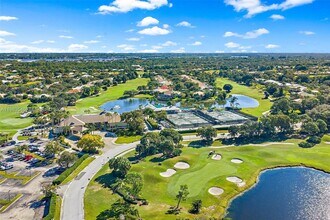 1832 SW Willowbend Ln in Palm City, FL - Foto de edificio - Building Photo
