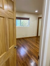 947 Casanova Ave, Unit B in Monterey, CA - Foto de edificio - Building Photo