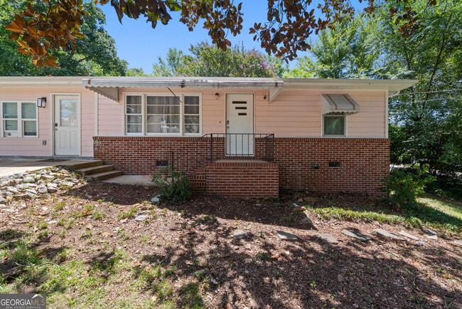595 S Poplar St in Athens, GA - Building Photo - Building Photo
