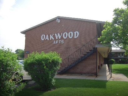 Oakwood Apartments in Chicago Heights, IL - Building Photo