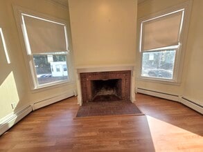 193 Waterman St, Unit A in Providence, RI - Building Photo - Building Photo