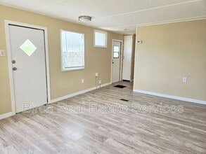 7041 Lofty Dr in Port Richey, FL - Building Photo - Building Photo