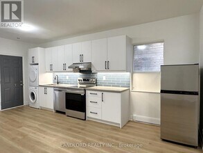 630 Vaughan Rd in Toronto, ON - Building Photo - Building Photo