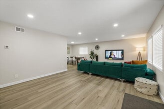 2410 W Bruneau Pl, Unit SI ID1491657P in Kennewick, WA - Foto de edificio - Building Photo