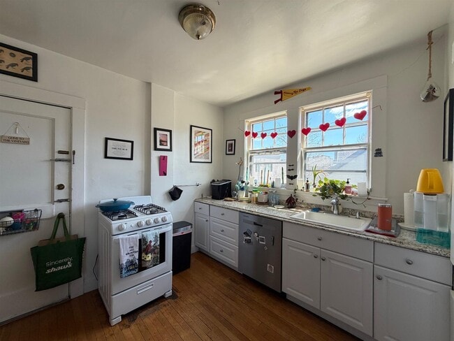 160 Norfolk St, Unit 3 in Cambridge, MA - Foto de edificio - Building Photo