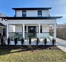 245 Garfield Ave in Mineola, NY - Building Photo