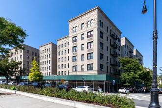 1555 Grand Concourse in Bronx, NY - Building Photo - Building Photo