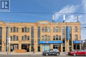 1106 Dundas St W in Toronto, ON - Building Photo - Building Photo