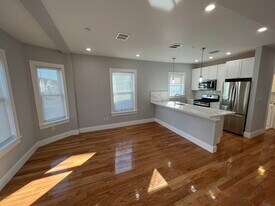 29 Alpine St, Unit 2 in Somerville, MA - Building Photo