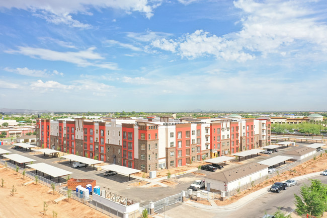 Verena at Gilbert in Gilbert, AZ - Building Photo - Building Photo