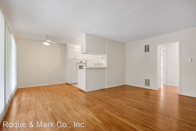 1453 Brockton Ave in Los Angeles, CA - Building Photo - Building Photo