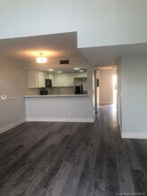4204 SW 70th Terrace-Unit -4204 in Davie, FL - Building Photo - Building Photo