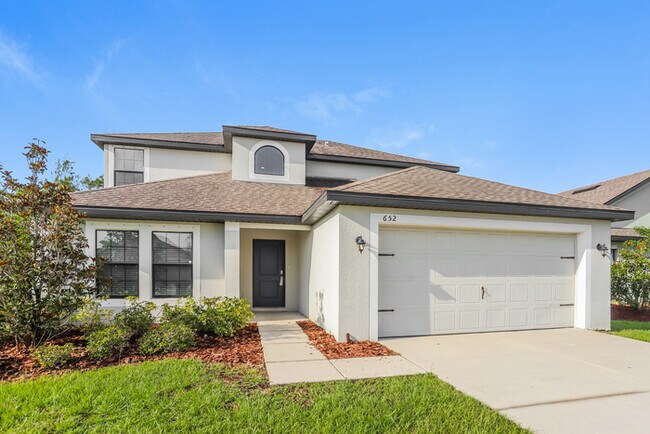 property at 652 Chatham Walk Dr