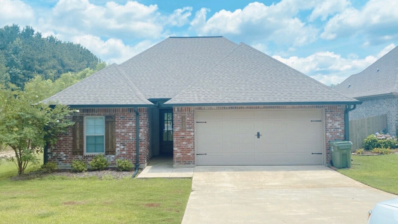 605 Stable Road in Ruston, LA - Building Photo