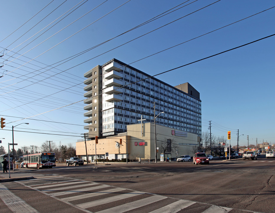 2015-2021 Lawrence Ave E in Toronto, ON - Building Photo