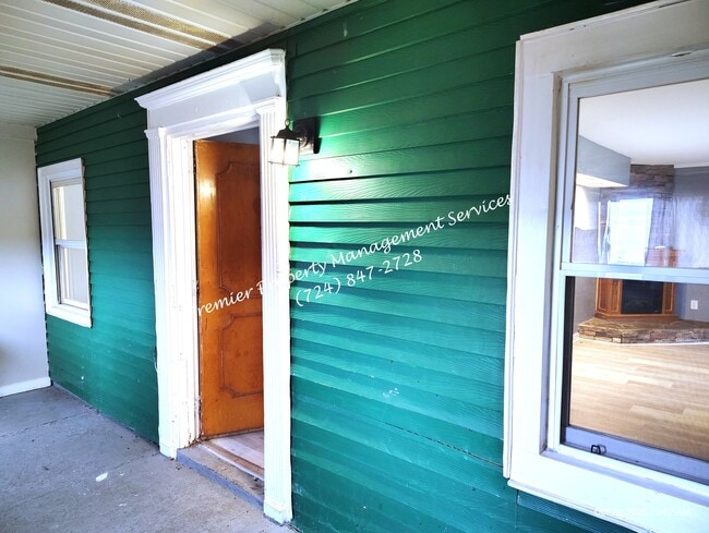 2051 Broadhead Fording Rd in Pittsburgh, PA - Building Photo - Building Photo