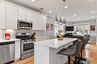 51 Robey St in Boston, MA - Building Photo - Building Photo