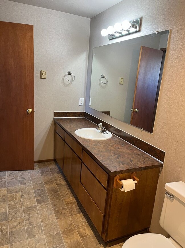 414 NW Bond St-Unit -416 in Bend, OR - Building Photo - Building Photo